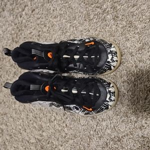 BOYS NIKE FOAMPOSITES